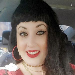 Meet your Posher, Donica